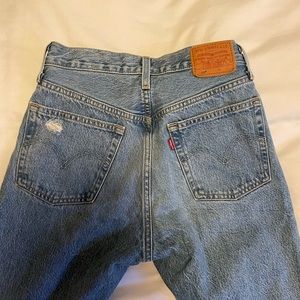 Levi’s 501 women’s distressed jeans